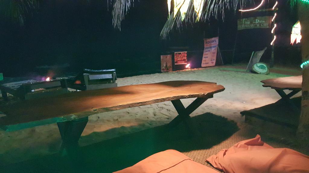 The Den Guest House Hikkaduwa Εξωτερικό φωτογραφία