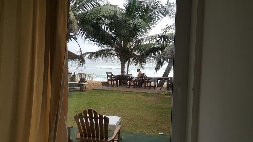 The Den Guest House Hikkaduwa Εξωτερικό φωτογραφία