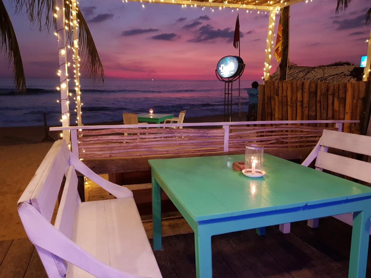 The Den Guest House Hikkaduwa Εξωτερικό φωτογραφία